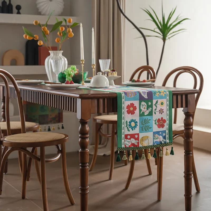 Runner da Tavola Pasquale in Poliestere Jacquard Tinto in Filo con Coniglio e Uovo, con Nappe, per Casa, Runner da Letto