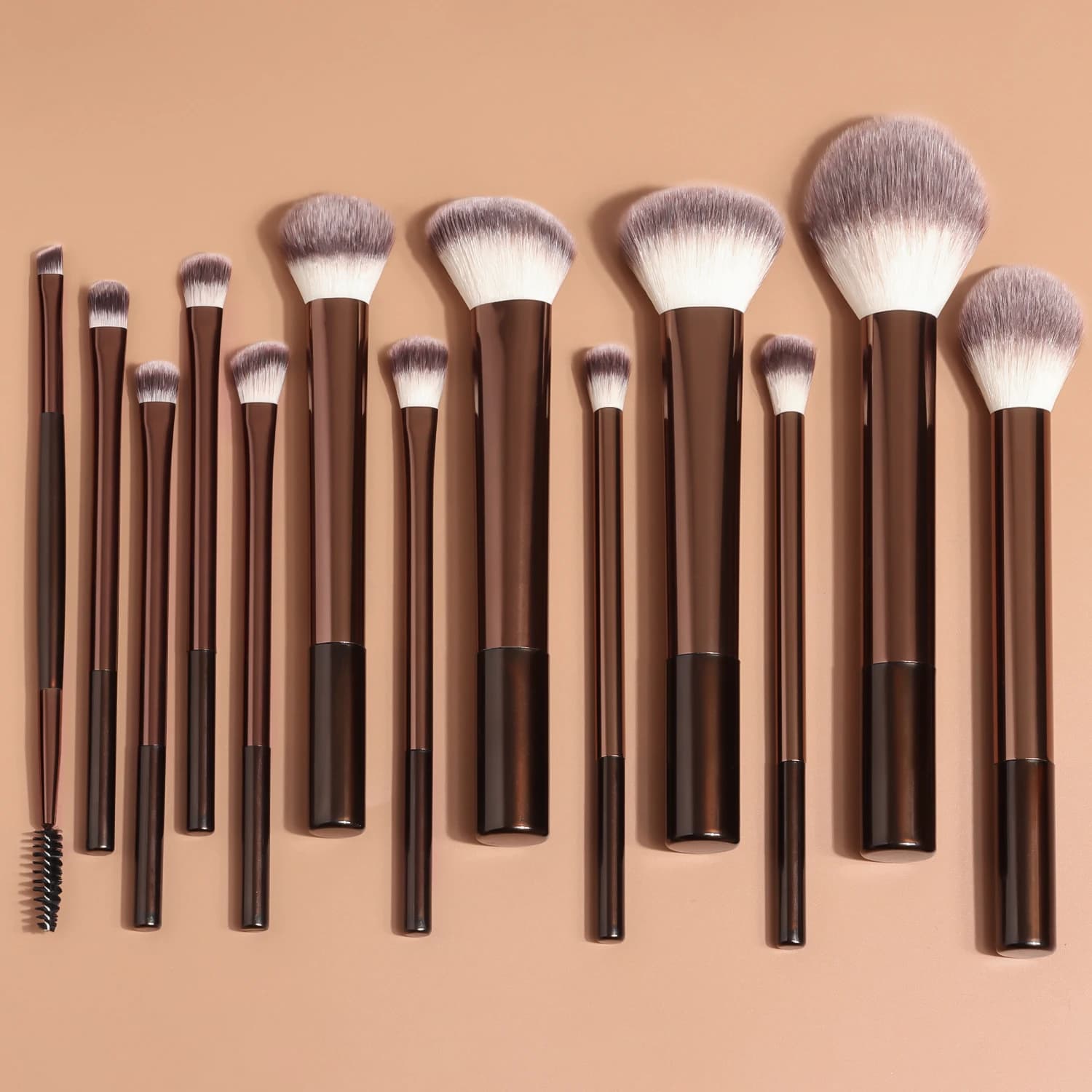Set of 13 Makeup Brushes: Brushes for Fondotinta, Correttore, Cipria, Ombretto, Blush, Kabuki and Brushes for Smoothing - Cosmetic tools for Face