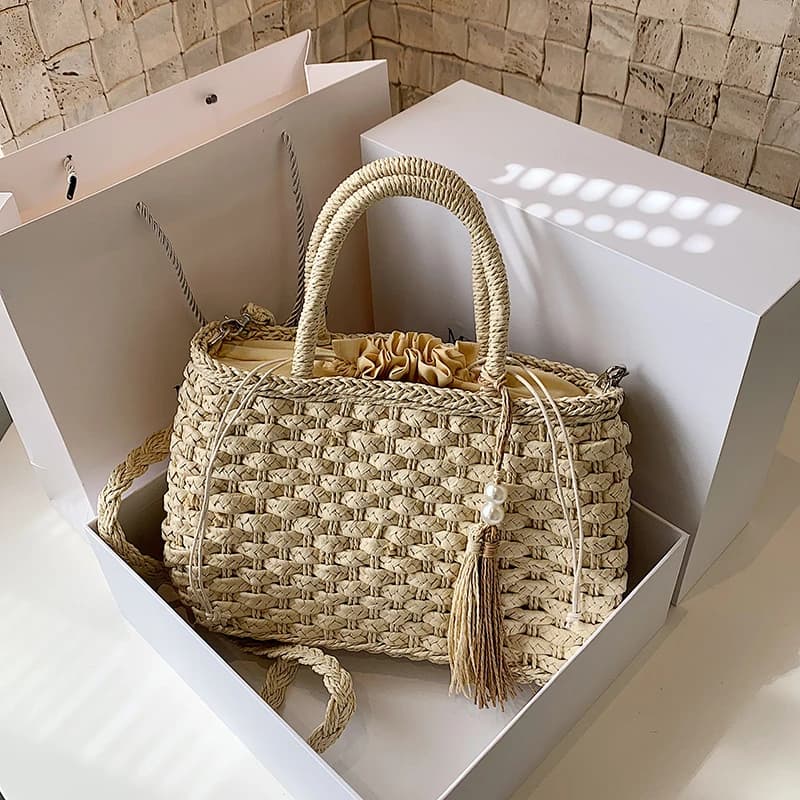 Internet celebrity hottest large-capacity braided bag 2025 new seaside vacation and casual straw woven bag shoulder bag