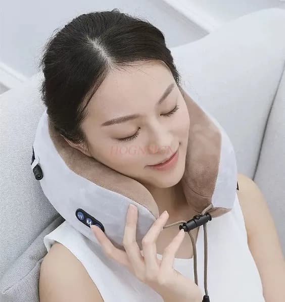 Massaggiatore elettrico per il collo a forma di U Massaggiatore riscaldante per impastare le spalle multifunzionale Cuscino per massaggio portatile da viaggio per uso domestico in auto