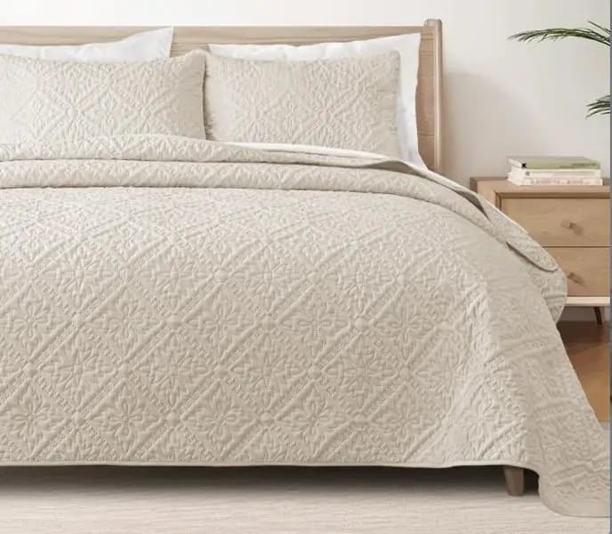 Modern Lightweight Quilt Bedding Set Soft Oversized Bedspread Coverlet with Pillow Shams All Season Breathable Blankets for Bedroom Home Decor Twin Queen King Size