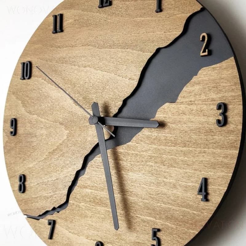 Simple wooden wall clock with creative crack, modern home decoration, wall clock background