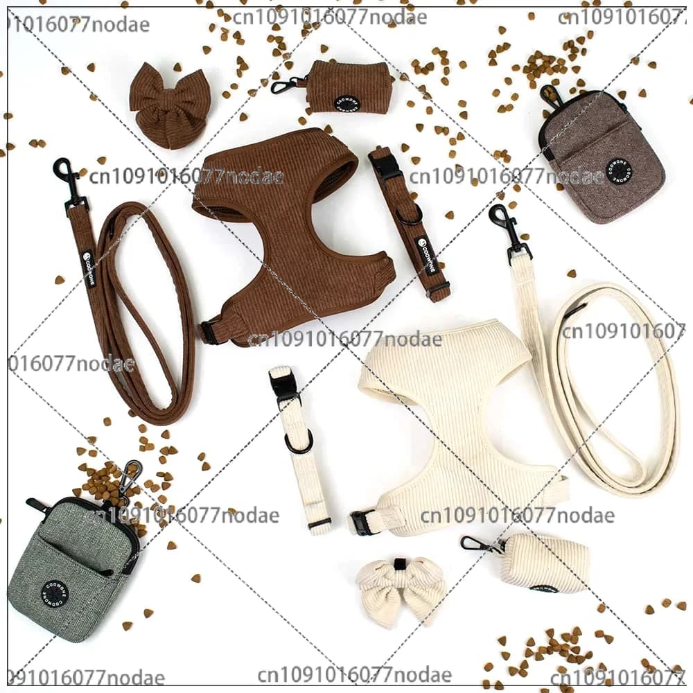 Set di pettorine per cani di velluto a coste di lusso Imbracatura tattica per cani regolabile Collare e guinzaglio per animali domestici di design con borsa per cacca Forniture per animali domestici