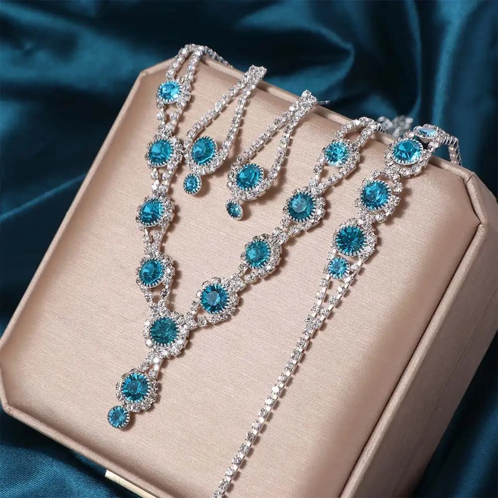Set di Gioielli Brida con Cristalli e Strass, Bracciale e Orecchini Scintillanti, Collana di Lusso Raffinata per Banchetti