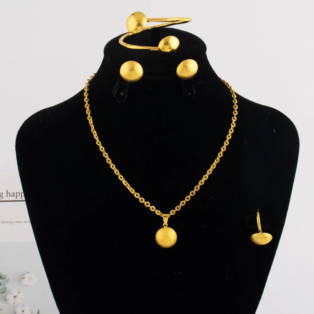 Placcato in oro squisito ed elegante collana di perline rotonde orecchini braccialetto anello per set di gioielli da donna per banchetti nuziali per feste