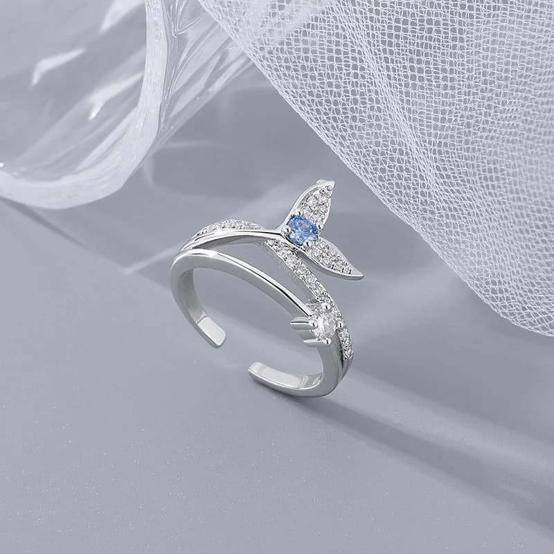 Nuovo anello con diamanti a coda di pesce scintillanti, di alta gamma, lussuoso e raffinato, adatto per donne, ideale come regalo per l'uso quotidiano.