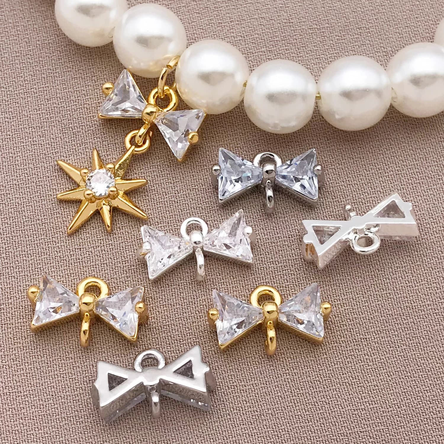 2/4/6 pezzi all'ingrosso 18k placcato oro zircone piccolo mini arco connettori accessori di fascino per bracciali orecchini creazione di gioielli fai da te