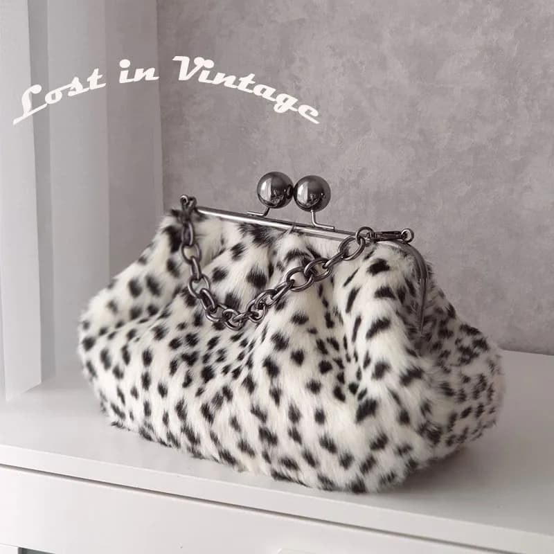 Borsa Vintage Stile Maxi Bubble in Pelliccia Sintetica con Chiusura a Scatto in Metallo Argentato, Pochette da Sera 35x22x12cm