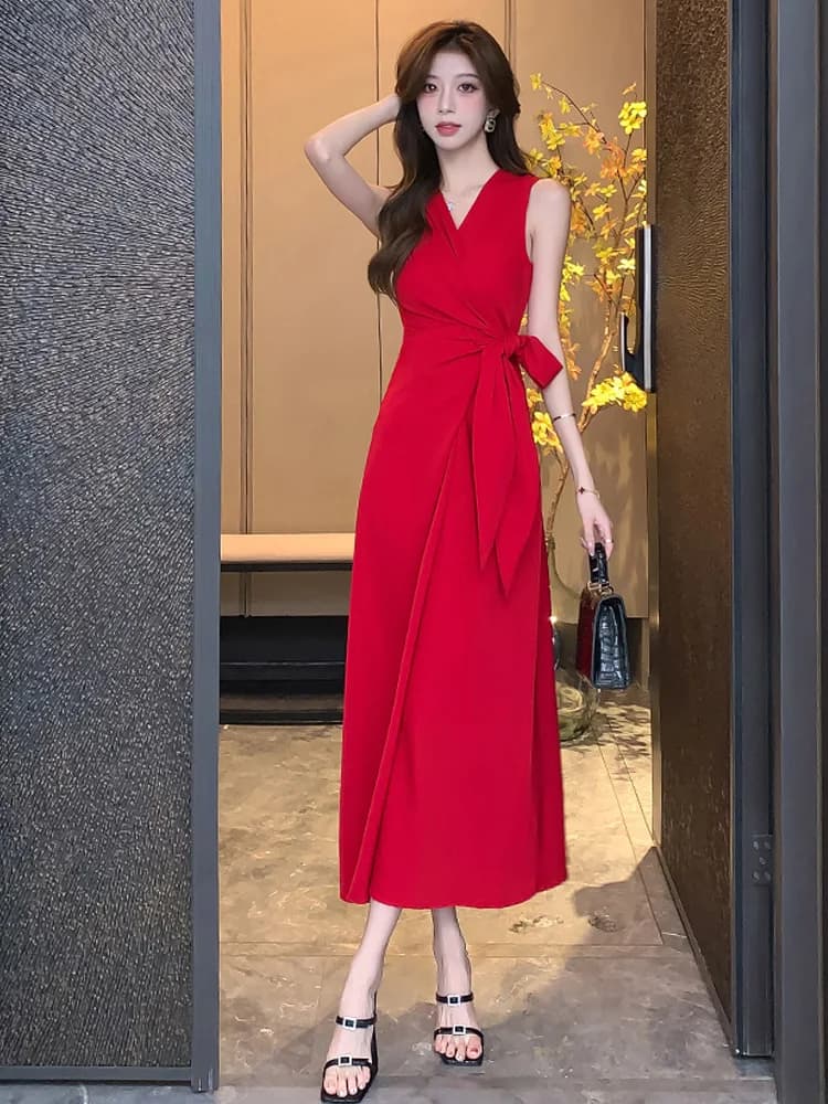 Elegante Abito Lungo da Donna Senza Maniche con Scollo a V, Cintura e Vita Alta, Stile Raffinato e Trendy, in Poliestere Tinta Unita