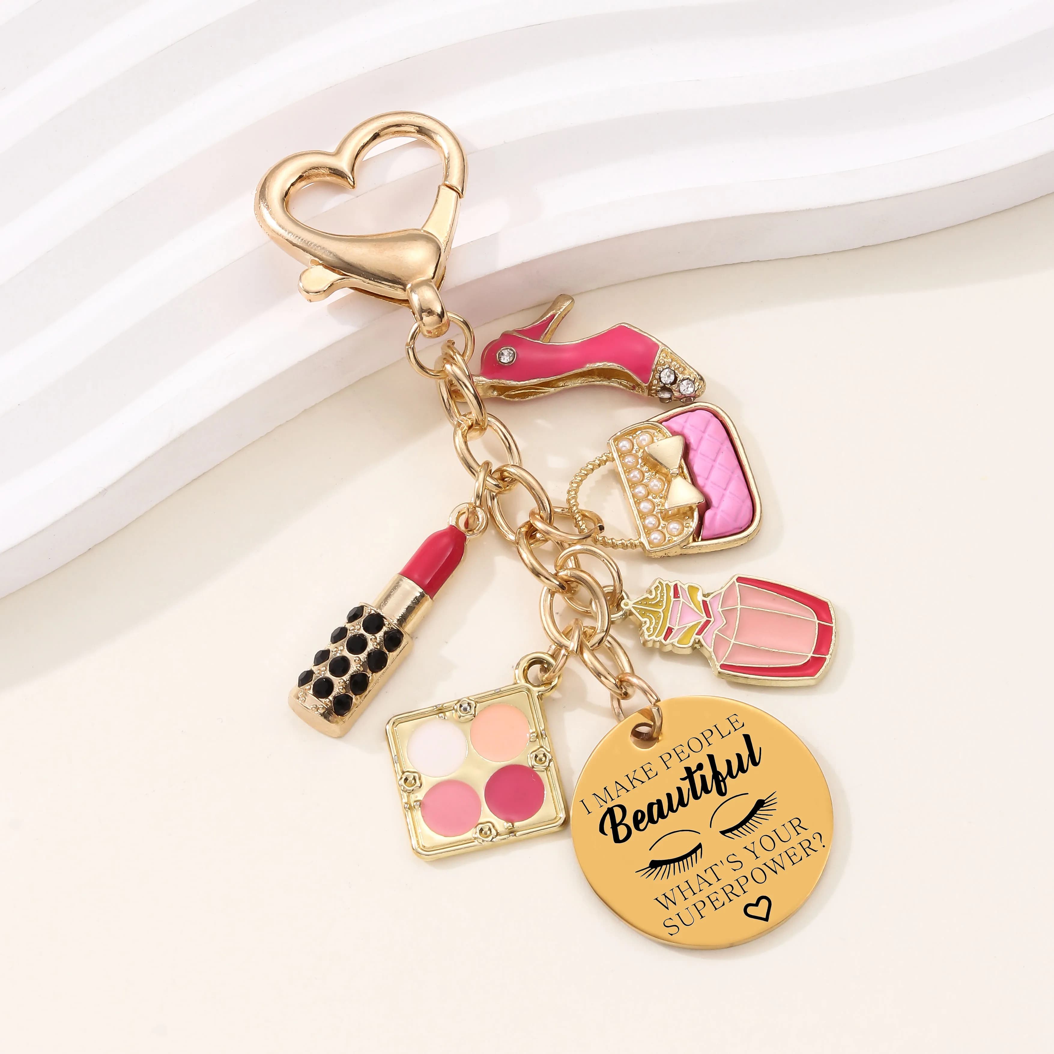 1 pz Portachiavi con incisione laser a forma di palette ombretti, borsetta, rossetto, tacchi alti, serie cosmetici a tema cartone animato, regalo per amici