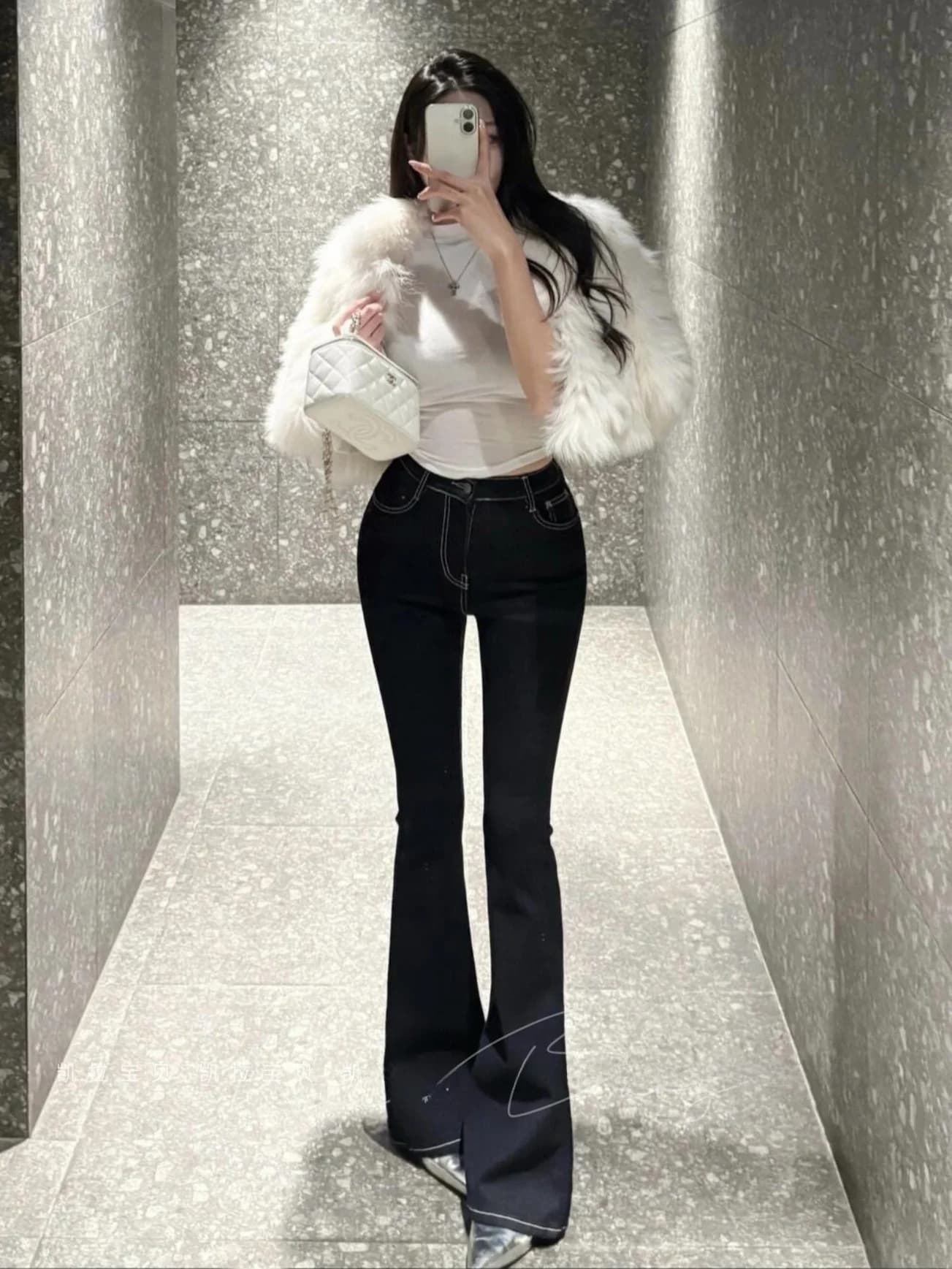 High Waist Jeans Slim Fit Micro Flared Dongdaemun, Denim Elasticized in High Elasticity Cotton that Enhances Fianchi, Women's Jeans