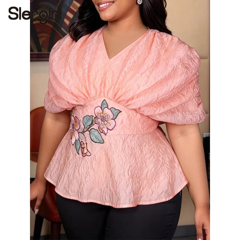 Camicetta Slergiri Plus Size con Ricamo Floreale e Scollo a V, Blusa Elegante da Donna per Feste Estive e Ufficio, con Maniche a Pipistrello