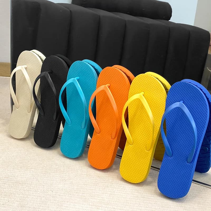 Nuovi Sandali Piatti da Donna 2025, Scarpe da Spiaggia Slip-On da Uomo per Esterni, Antiscivolo, Estive, Casual, in PVC Scavato, Versione Migliorata