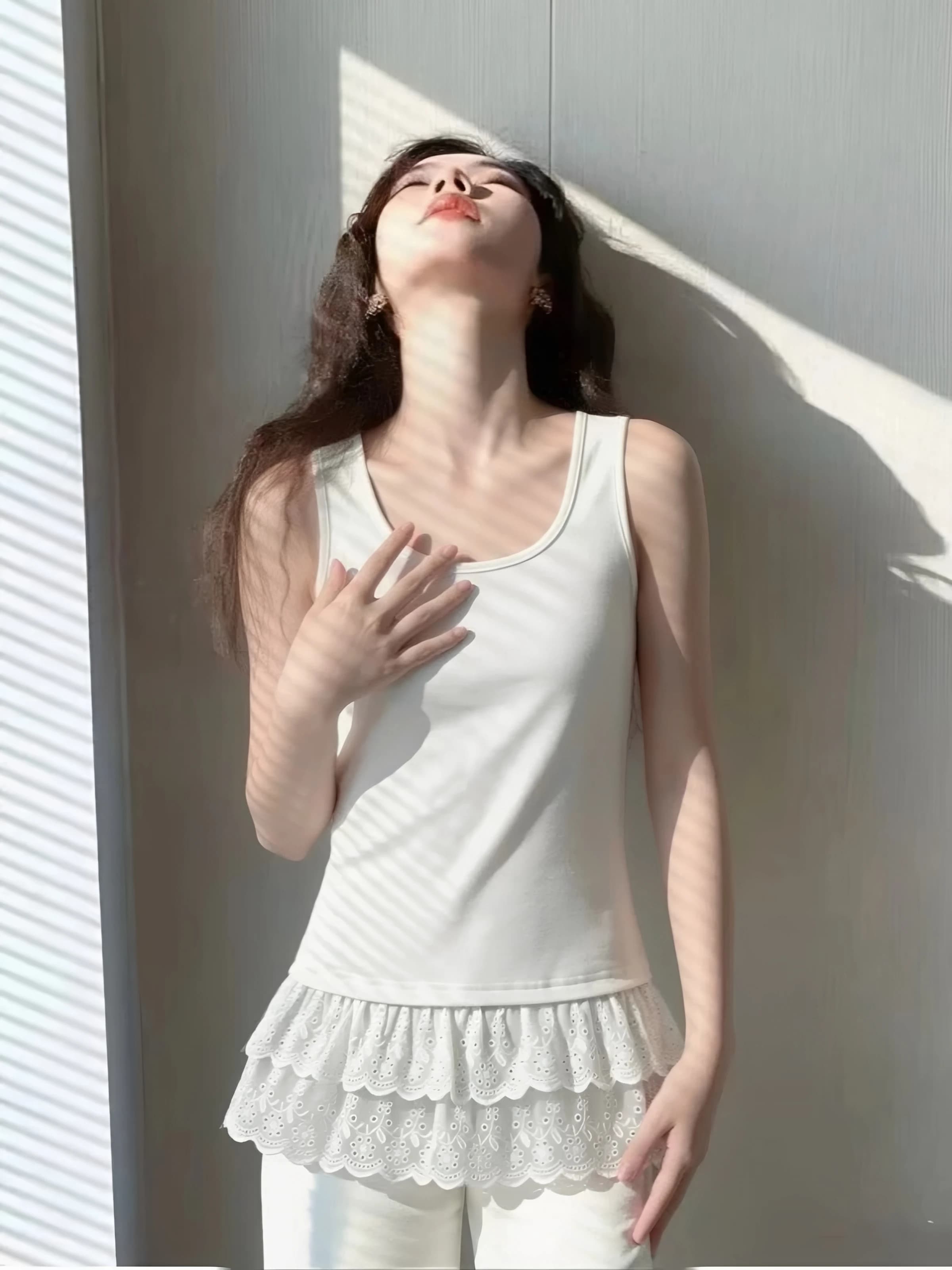 Women's Lace Hem Tank Top Sleeveless Inner Wear Layering Simple Style Cotton Blend Summer Basic T-Shirt plus Size