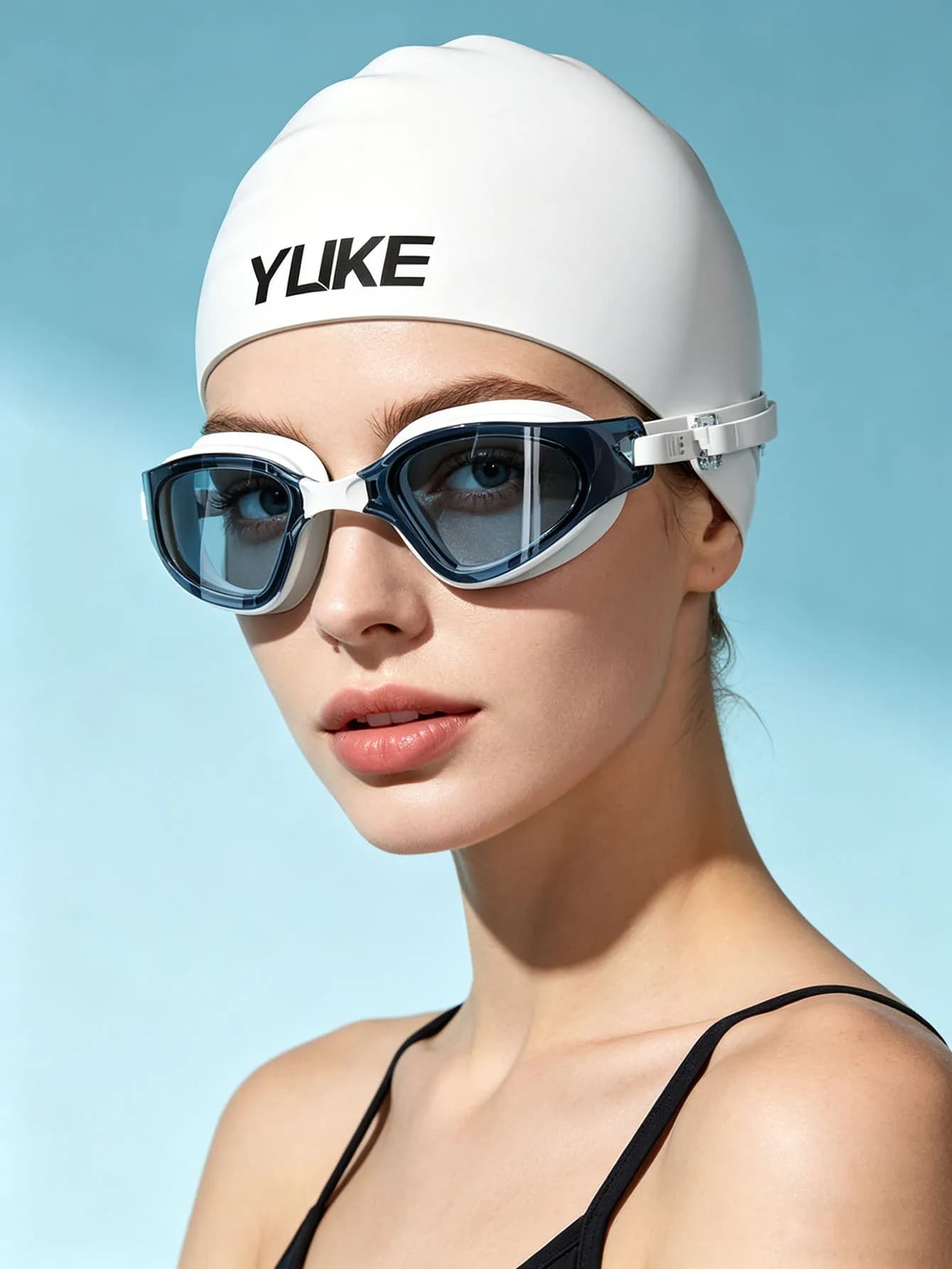 Occhialini da Nuoto per Adulti con Montatura Grande, Lenti HD Antiappannamento in Silicone, Occhiali Impermeabili con Tappi per le Orecchie | Accessori per Piscina