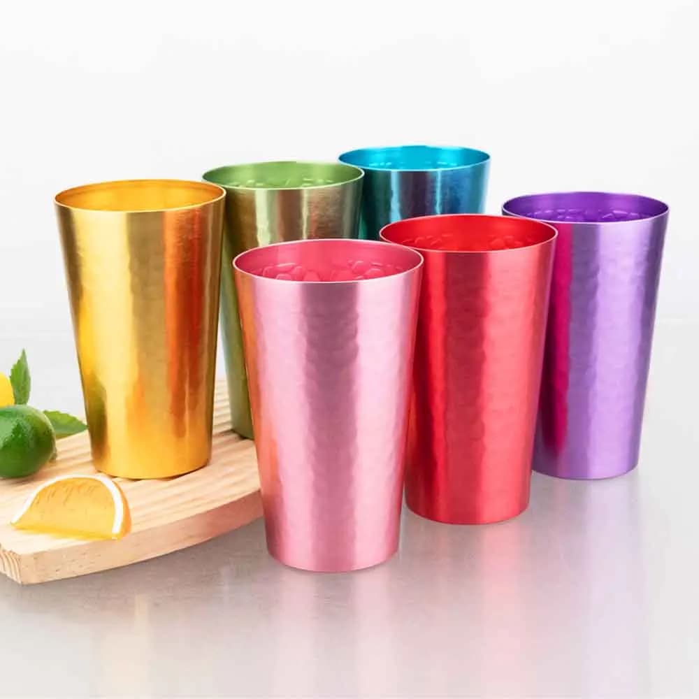 Tazza in alluminio con struttura in pietra colorata Tazza da caffè in alluminio anticaduta Tazza da birra Tazza da birra in metallo freddo Cola Succo di birra per la casa all'aperto