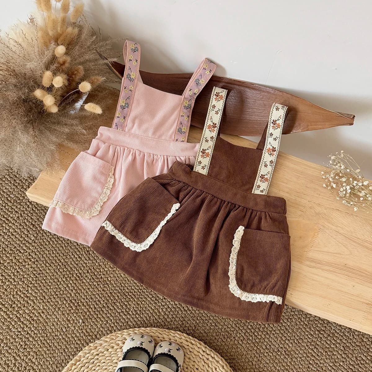 Primavera Autunno Neonato Ragazza Abito per bambini Fiori Ricamo Gilet Gonna con cinturino Pieghe Abiti Elegante bambina Abito intero