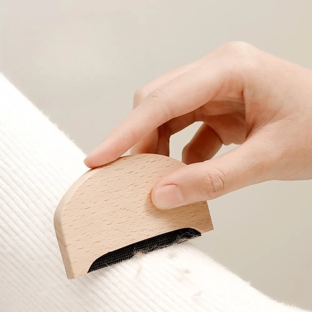 Durable Convenient Fabric Comb Wooden Sweater Clothes Epilator Shaver Lint Trimmer Lint Remover