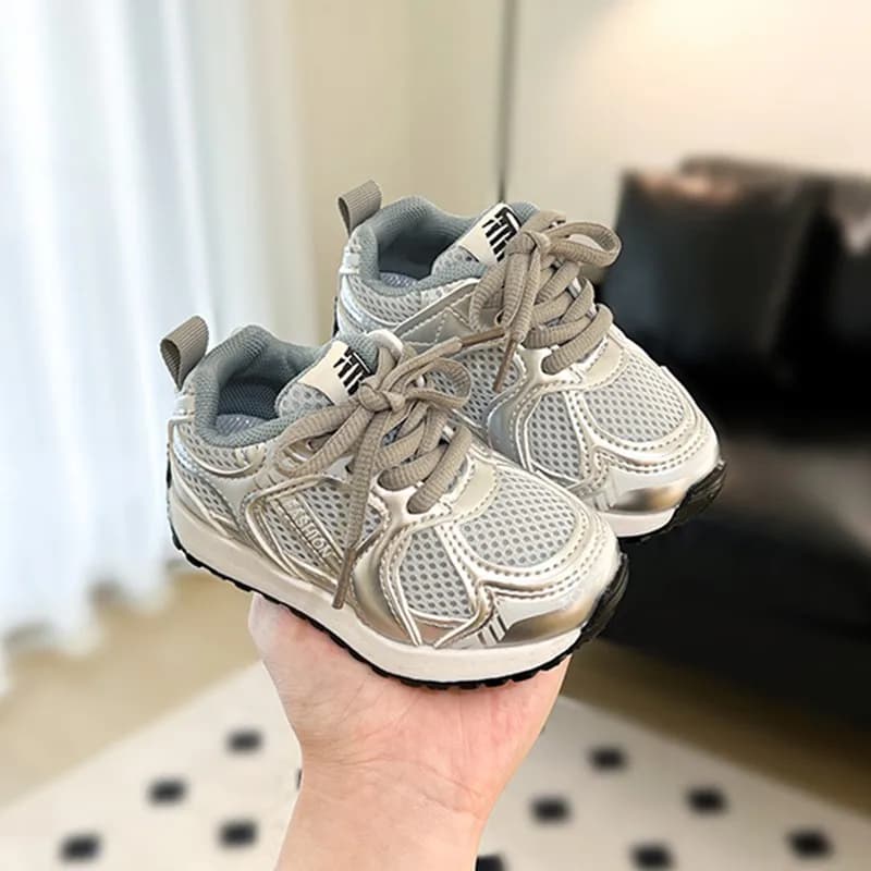 2025 Autunno Ragazzi Ragazze Mesh traspirante Orbit Metallic Sneaker Bambino Bambino Scarpe moda casual Scarpe sportive da passeggio per bambini