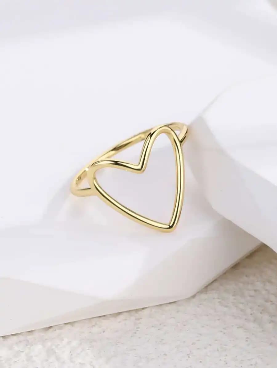 Anello alla moda a forma di cuore cavo per donna, base in rame con placcatura color oro