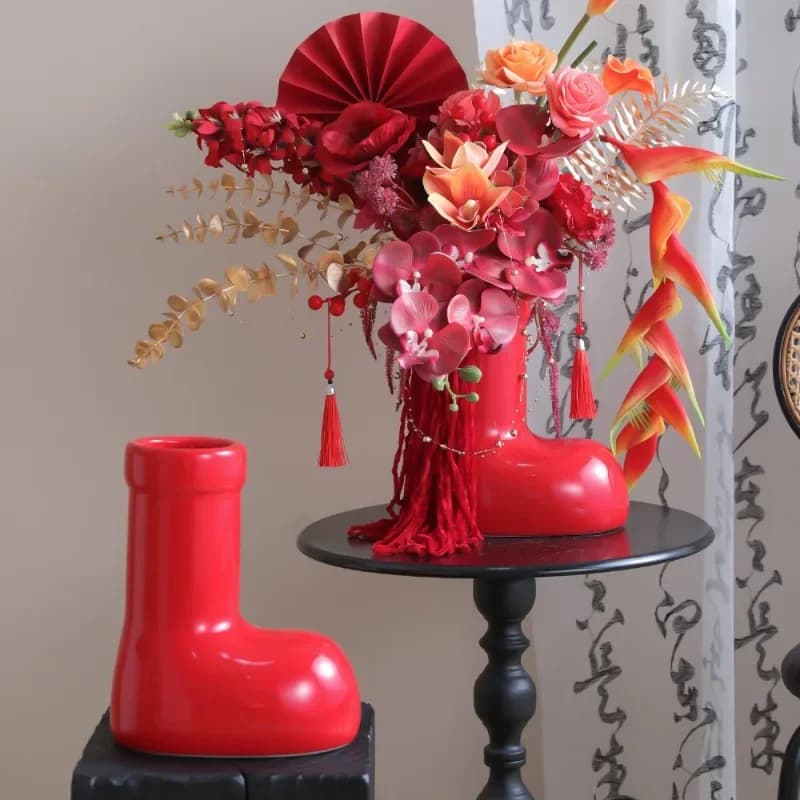 Vaso in ceramica Stivali rossi Scarpe rosse Ornamenti rossi e verdi di fascia alta e di bell'aspetto Regali di Natale