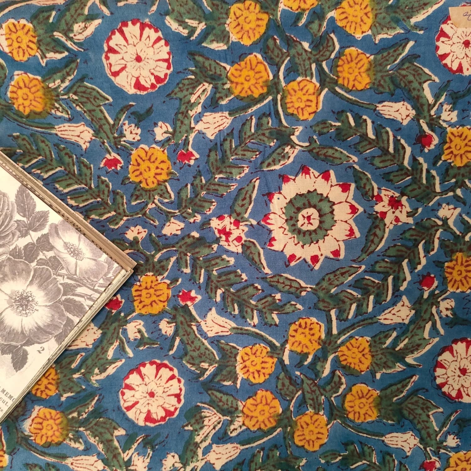 Pure cotton fabric with Indian block print per meter for sheets, sofa cover, curtains, tablecloths, sewn, blue printed fabric