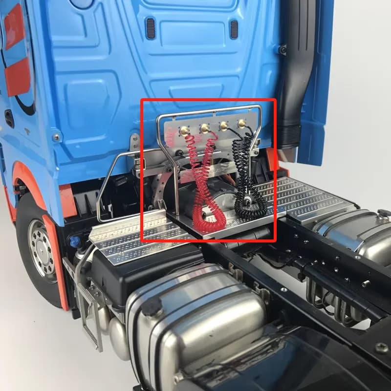 Scaleclub 1/14 Tamiya tractor truck with reversible cassone remote controlled model rack for metal air tubes modified and updated