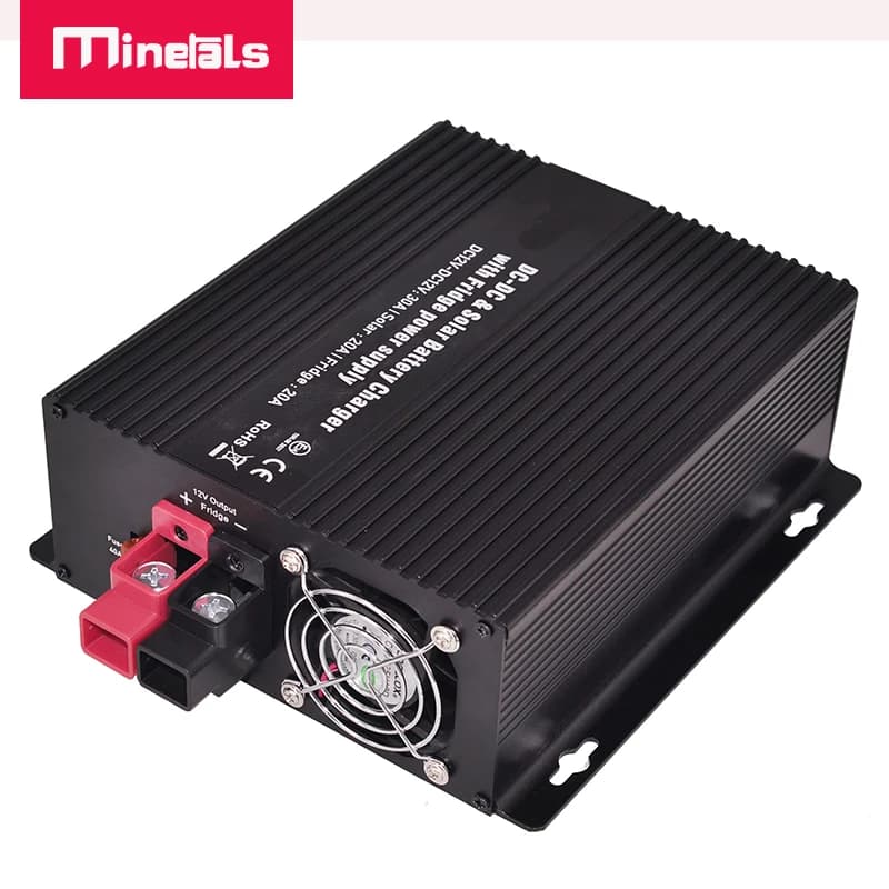 Booster 12V DC 30A MPPT 20A Uscita caricabatterie per pannelli solari Barche per auto Supporta l'alimentazione inverter del frigorifero