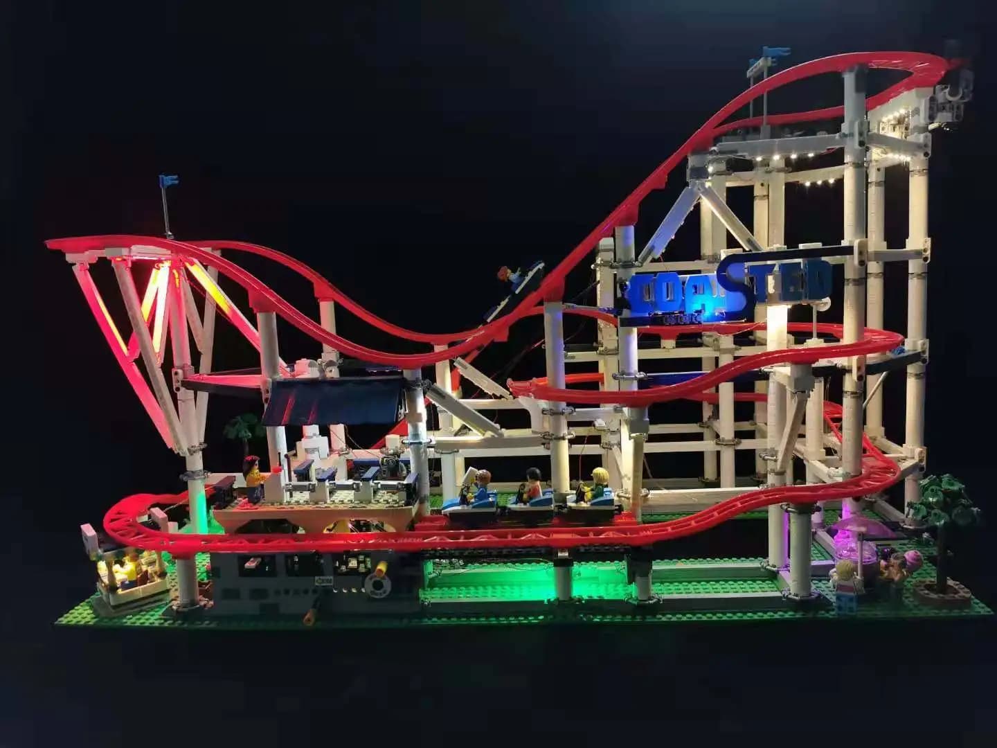 Kit di luci a LED adatto per la lampada decorativa LEGO Roller Coaster 10261 (mattoncini del modello non inclusi)