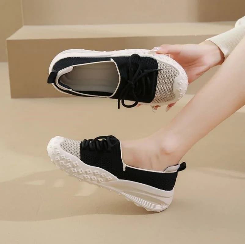 Casual Women's Shoes Hollow Breathable Lightweight Women's Shoes New Casual Woman Sneakers Soft Sole Shoes