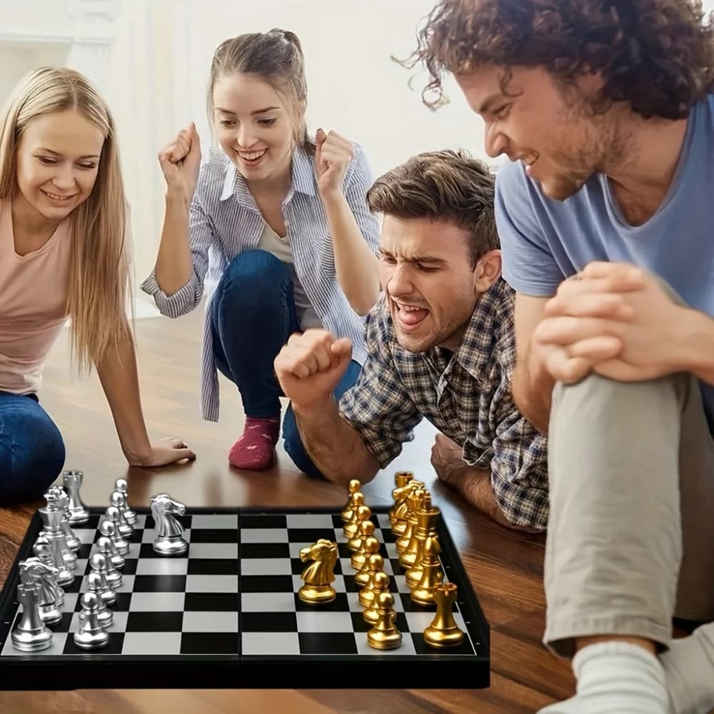 An Exquisite Golden And silvery Chess Set Made of Plastic, Ideal for Celebrations, Family Reunions, And Festive Occasions