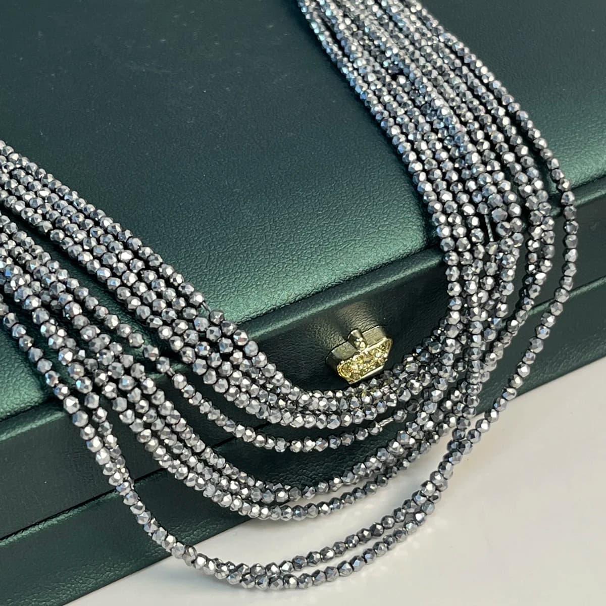 Perline di isolamento sfaccettate a 10 fili Piccole perline di spinello rivestito grigio per la creazione di gioielli Accessorio per orecchini, braccialetti, collane fai da te