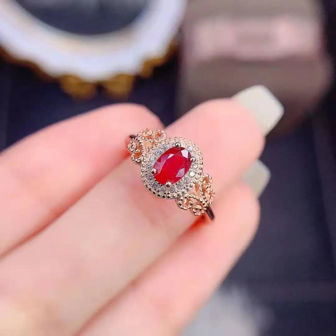 S925 Sterling Silver Ring Light Luxury 18k Rose Gold Plated Garnet Gemstone Live Ring