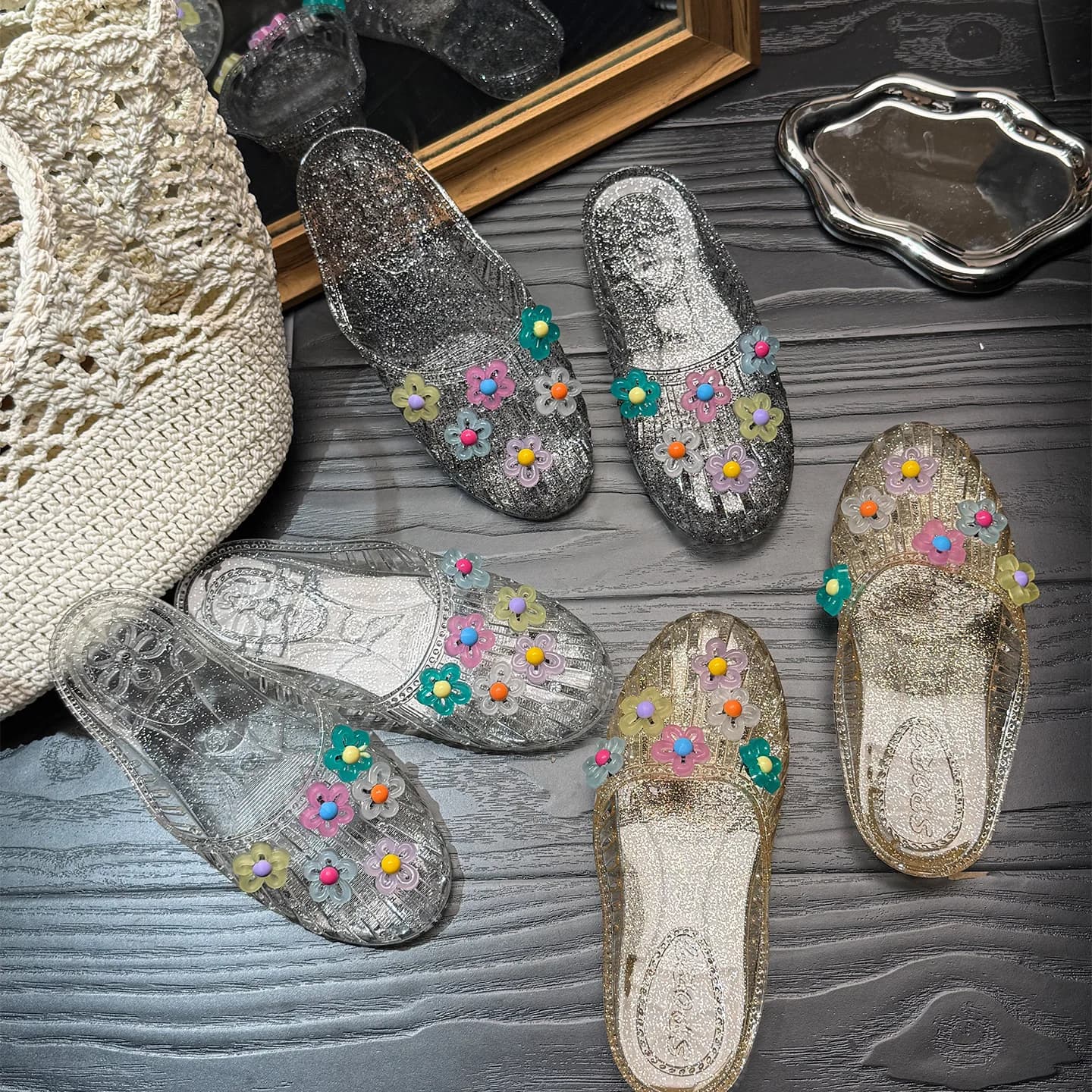Summer New Transparent Flat Bottomed Hooded Slippers With Anti Slip Hollow Holes For Students, Crystal Half Slippers For Women