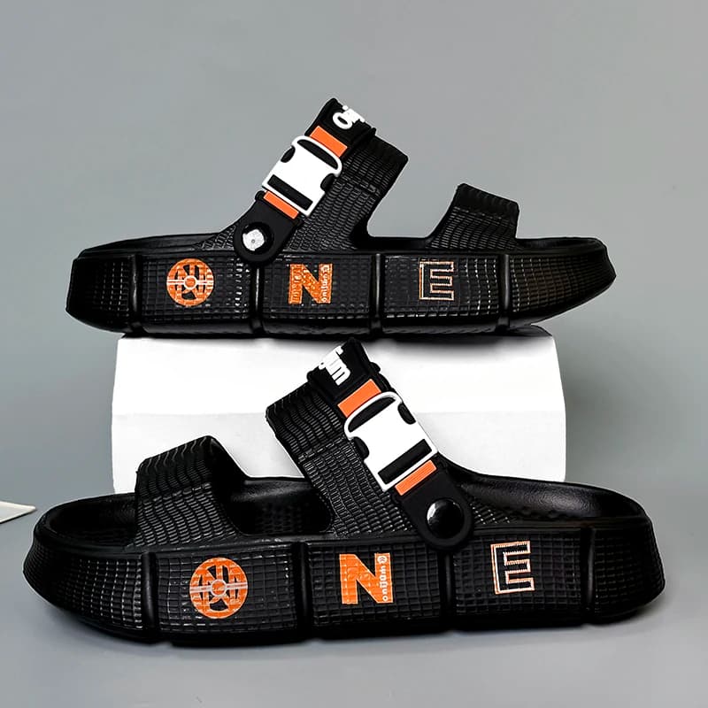 2026 New Men's Outdoor Sandals Slippers Beach EVA Clogs Breathable Slides Mens Casual Water Garden Shoes Male Beach Sandals