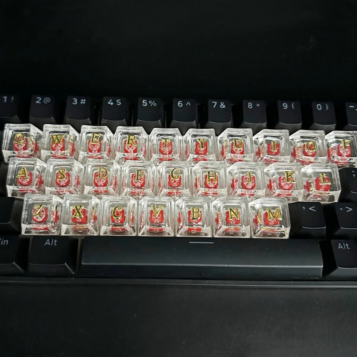 Keycaps Personalizzati Fatti a Mano con 26 Lettere, Logo o Nome in Resina Traslucida per Tastiera Meccanica, Accessori per Giochi, Keycap per Switch MX, Regalo