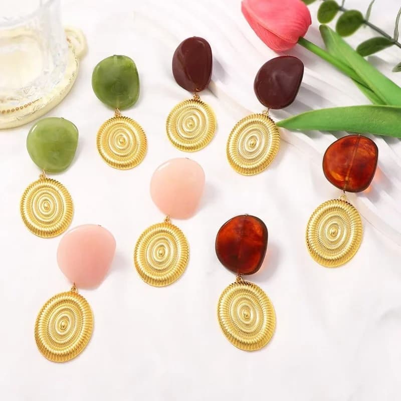 Retro Style Metal Earrings for Women High-End Sensation Irregular Geometric Resin Alloy Shell Ear Jewelry Daily Versatile Access