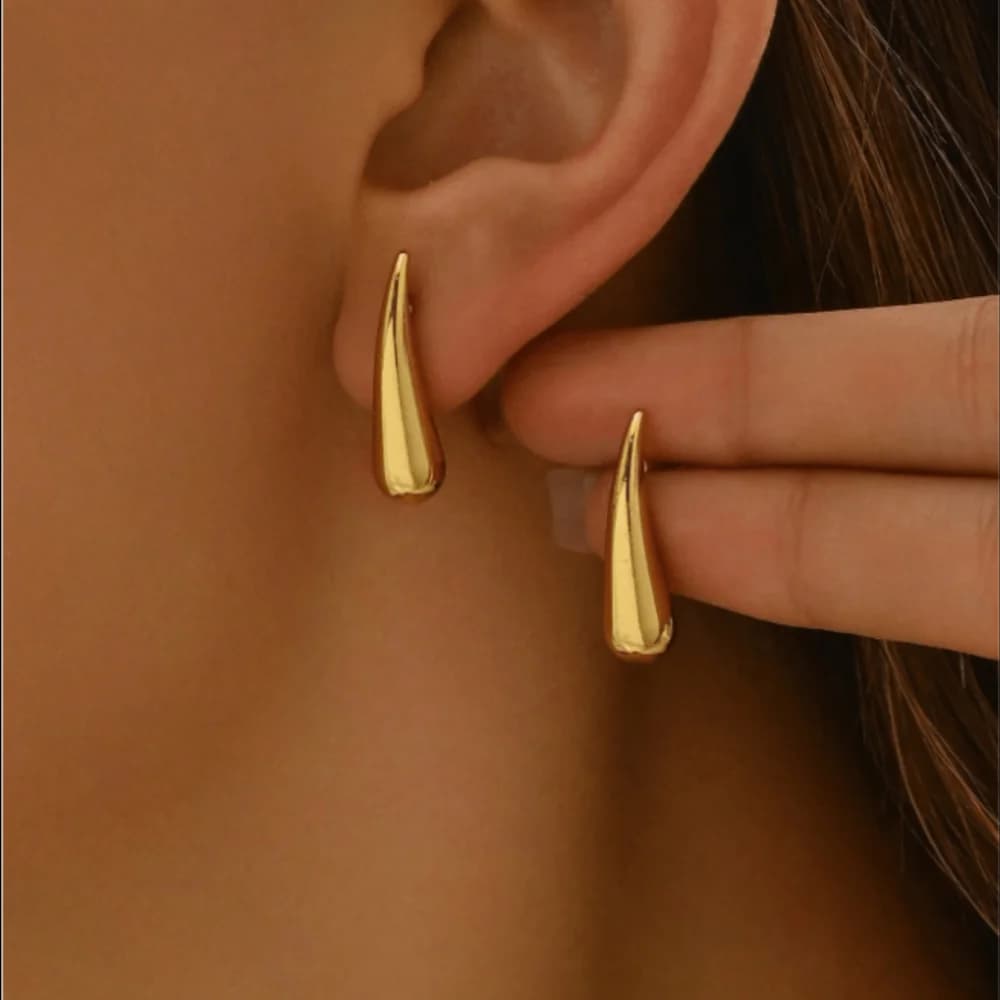 Women's Drop Earrings with Minimalist Niche Design Fashion and Versatile Earrings