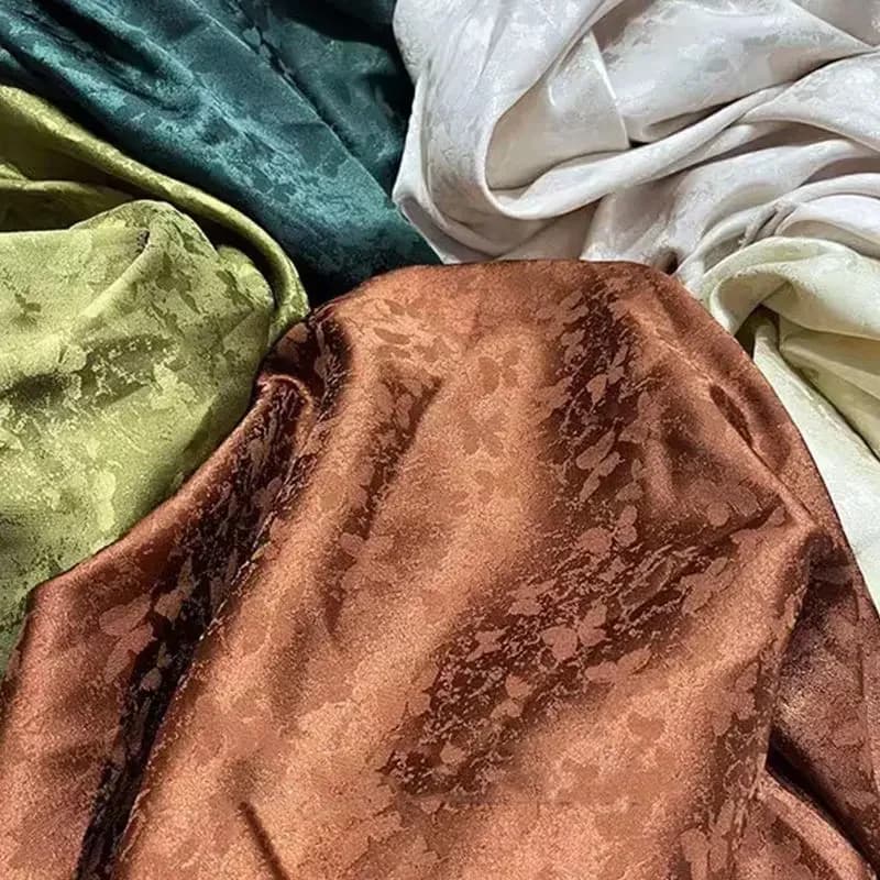 Tessuto jacquard in raso micro elastico a farfalla da metri per abito pigiama Cheongsam COS Panno da cucito fai da te morbido liscio rosa bianco