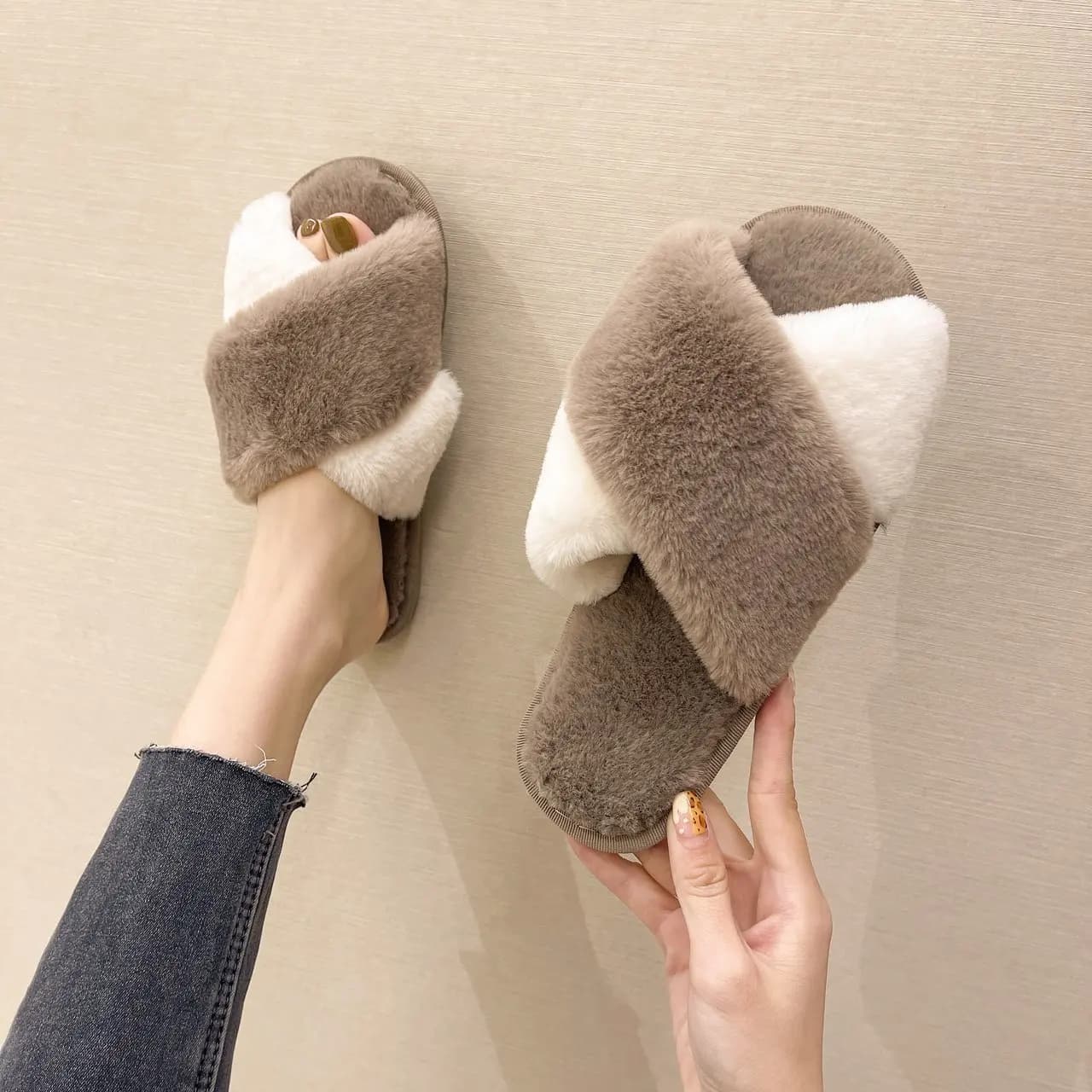 Nuove Pantofole da Donna a Tracolla in Peluche, Calde e alla Moda, in Cotone, per Casa e Pavimento, con Decorazioni Floreali Autunno Inverno