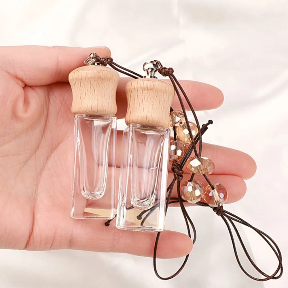 Car Deodorant Scent Bottle 6ml Fragrance Ornament Pendant Hanging Glass Bottle Mini Car Ornament Essential Oils Diffuser