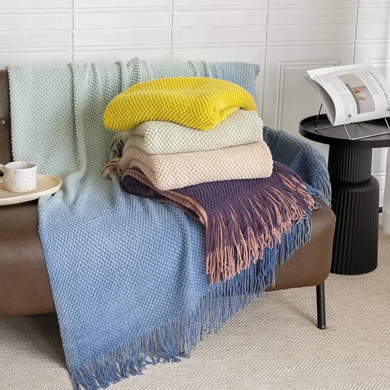 New Gradient Hotel Homestay Bedend Blanket Office Tassel Knitted Nap Blankets for Four Seasons Soft Skin-Friendly Home Textiles