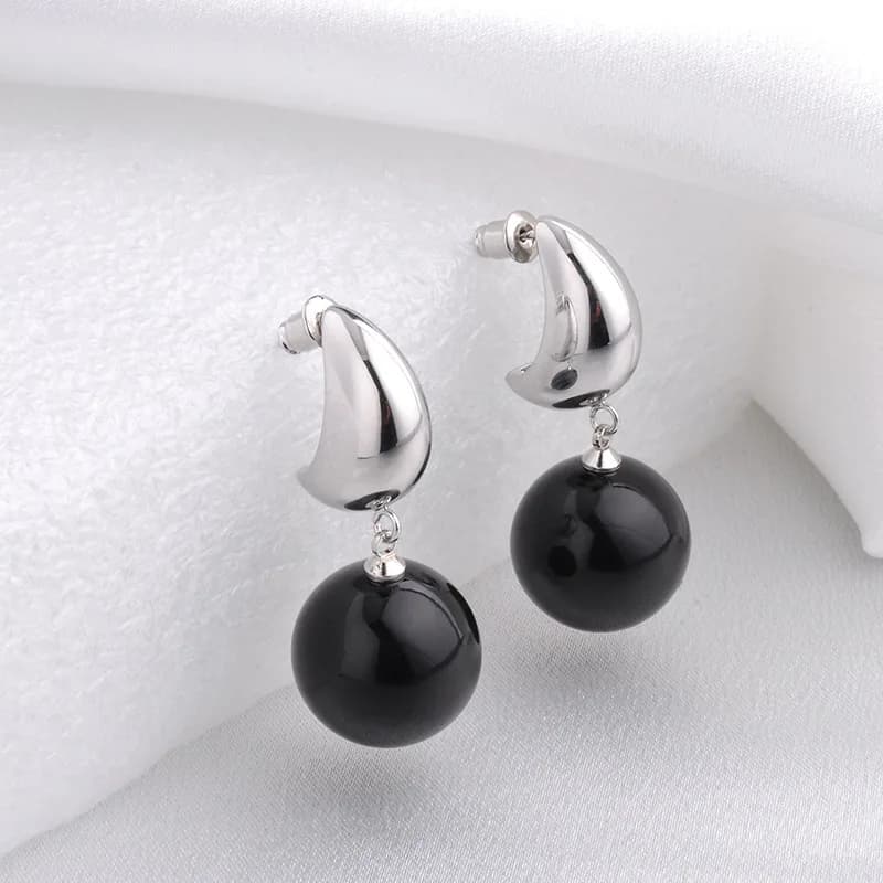 Newly designed exquisite and unique vintage pearl earrings, creating an elegant and sophisticated look for your ears.
