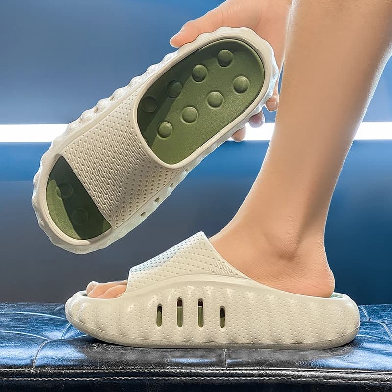 Massage Soft-Soled Men's New Summer Slippers, Non-Slip Outdoor Wear, Thick-Soled Sports Sandals, Beach Slippers