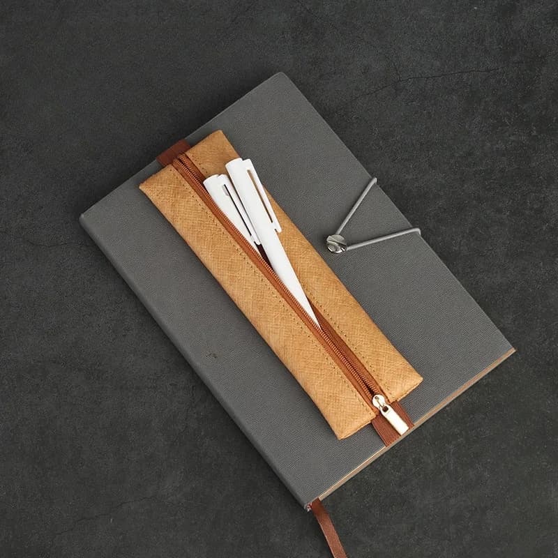 1pcs Adjustable Elastic Band Pen Holder, Dupont Paper Materials Leather Pen Sleeve Pouch Journal Waterproof Pencil Holder