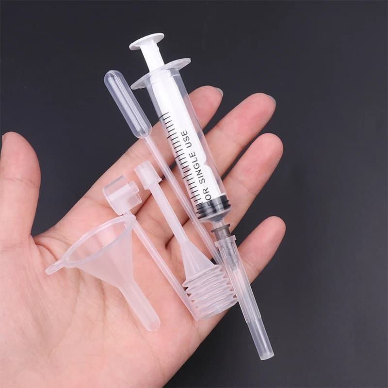 6 Pz/set 0.5ml Strumenti di Ricarica del Profumo Set Diffusore di Plastica Siringa Paglia Contagocce Imbuto Spray Erogazione Strumenti Cosmetici Richiesti