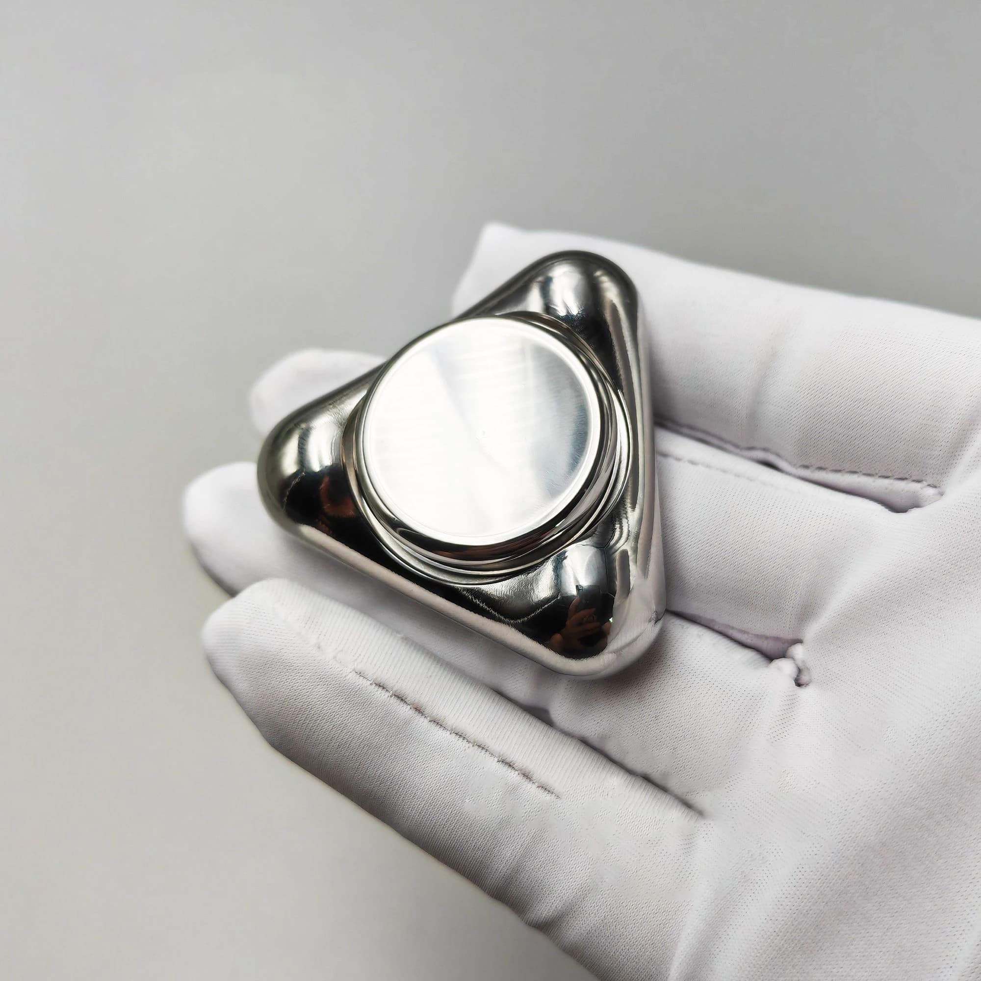 Fidget Spinner a 3 Punti di Rotazione in Acciaio Inossidabile a Goccia d'Acqua per Alleviare lo Stress e Migliorare la Concentrazione, Silenzioso, Giocattolo Tascabile EDC per Adulti con Ansia e ADHD