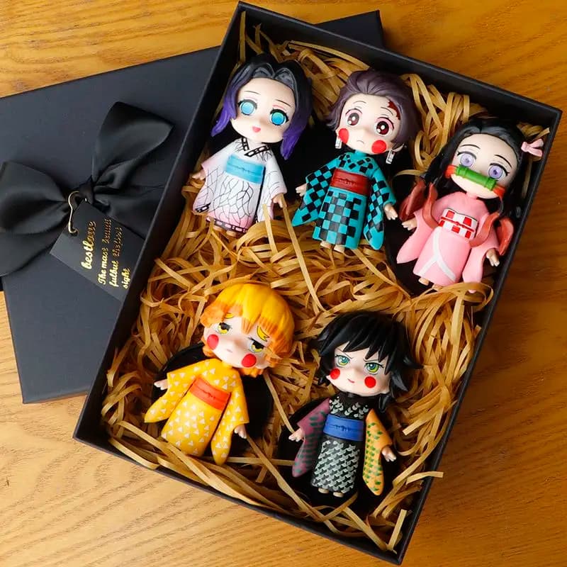 Demon Slayer Anime Cartoon Doll Figure Giyu Tomioka Merci Collezione circostante Squisite decorazioni per il desktop Confezione regalo Versione