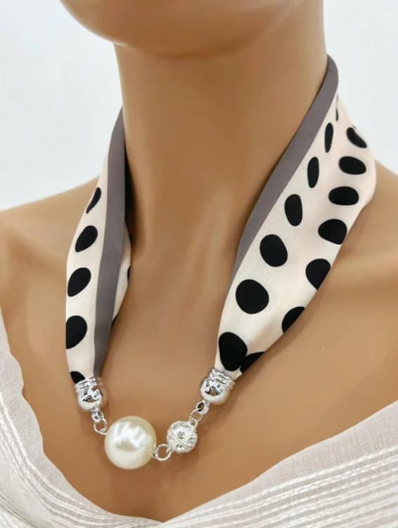 Women's Polka Dot Scarf Necklace with Pearl Magnetic Buckle, Korean Style Thin Neck Chain, Lazy Pendant Clavicle Scarf, Summer Decorative Choker Wholesale