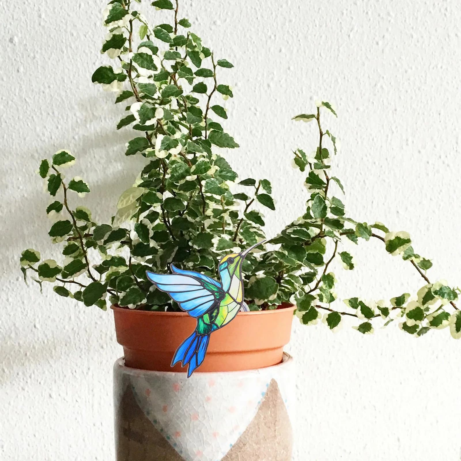 2Pcs Decorative Garden Stakes Acrylic Bird Decorations Flower Pot Planter Hummingbird Ornaments Plant Pot Decorative Accessories